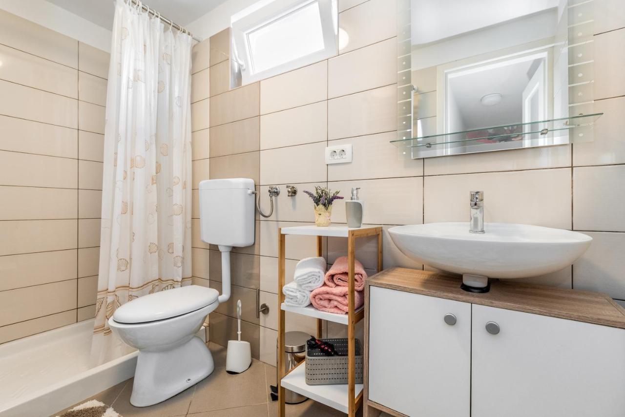 Apartmani Antonija Vozilici Eksteriør bilde